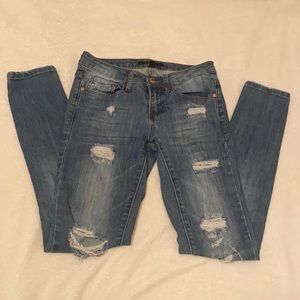 Low rise skinny jeans